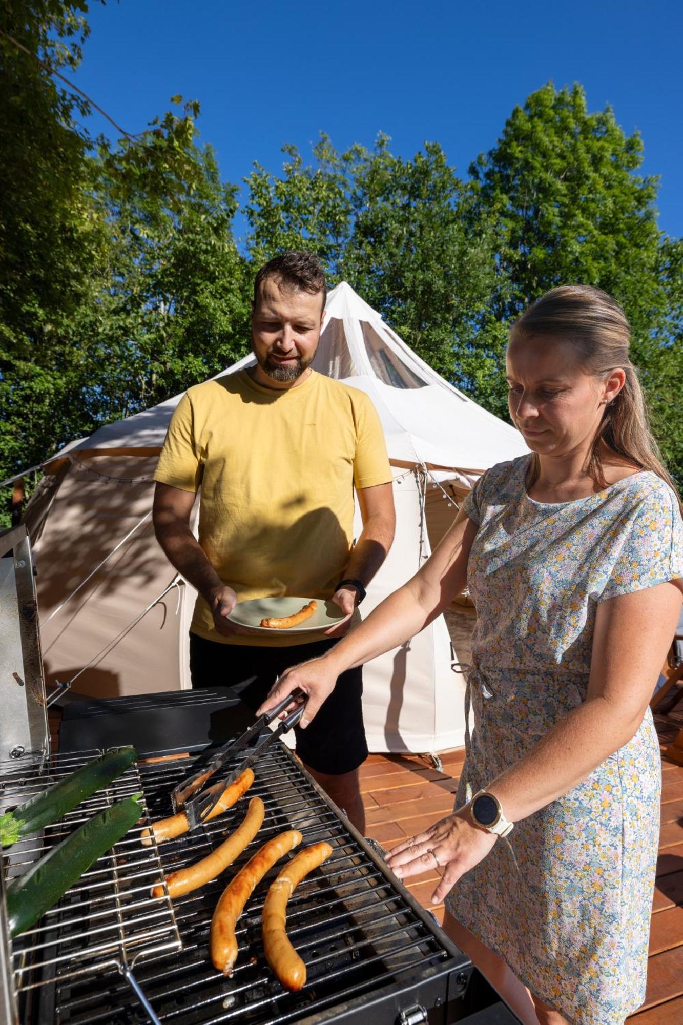 Отель Holmegaard Vin Og Glamping Dannemare Экстерьер фото